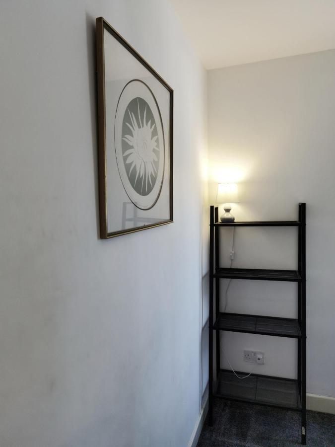 Perry Road, Beautiful Large House Available For Guests And Contractors Parking Wifi Βίλα Νότιγχαμ Εξωτερικό φωτογραφία