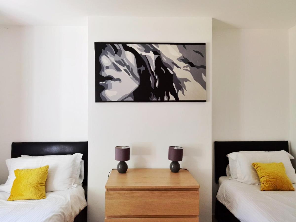 Perry Road, Beautiful Large House Available For Guests And Contractors Parking Wifi Βίλα Νότιγχαμ Εξωτερικό φωτογραφία