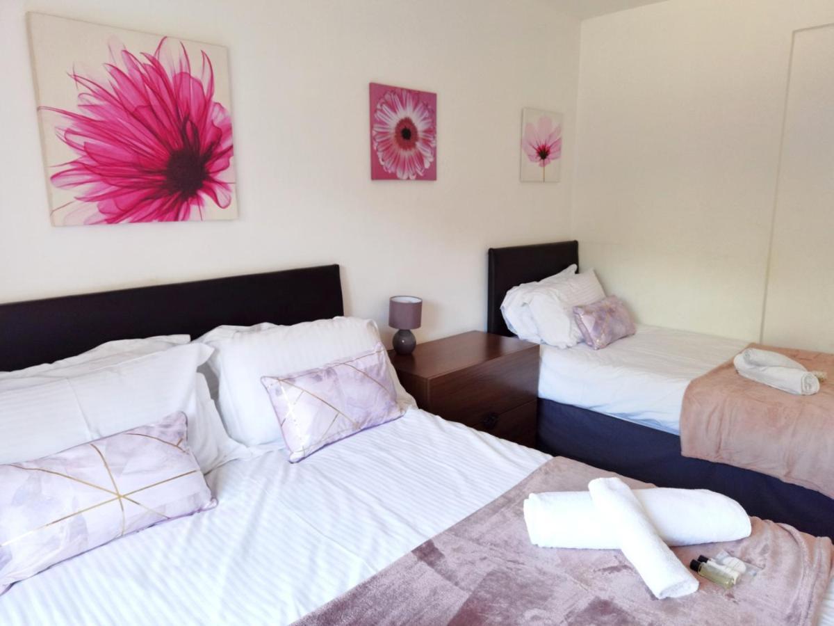 Perry Road, Beautiful Large House Available For Guests And Contractors Parking Wifi Βίλα Νότιγχαμ Εξωτερικό φωτογραφία