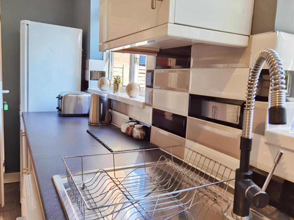 Perry Road, Beautiful Large House Available For Guests And Contractors Parking Wifi Βίλα Νότιγχαμ Εξωτερικό φωτογραφία