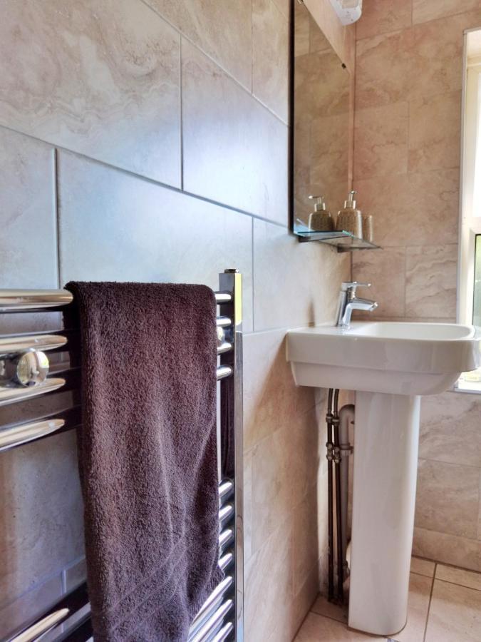 Perry Road, Beautiful Large House Available For Guests And Contractors Parking Wifi Βίλα Νότιγχαμ Εξωτερικό φωτογραφία