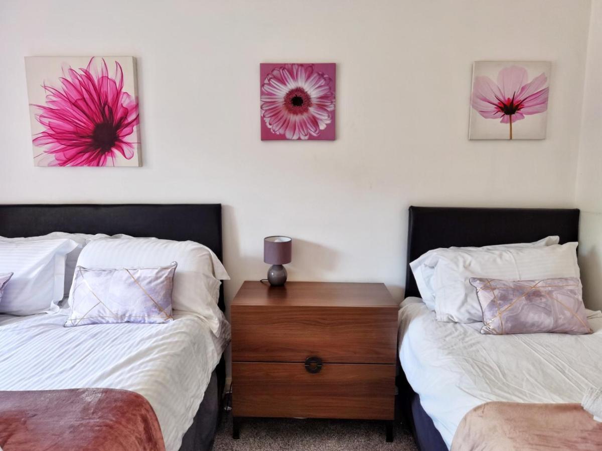 Perry Road, Beautiful Large House Available For Guests And Contractors Parking Wifi Βίλα Νότιγχαμ Εξωτερικό φωτογραφία