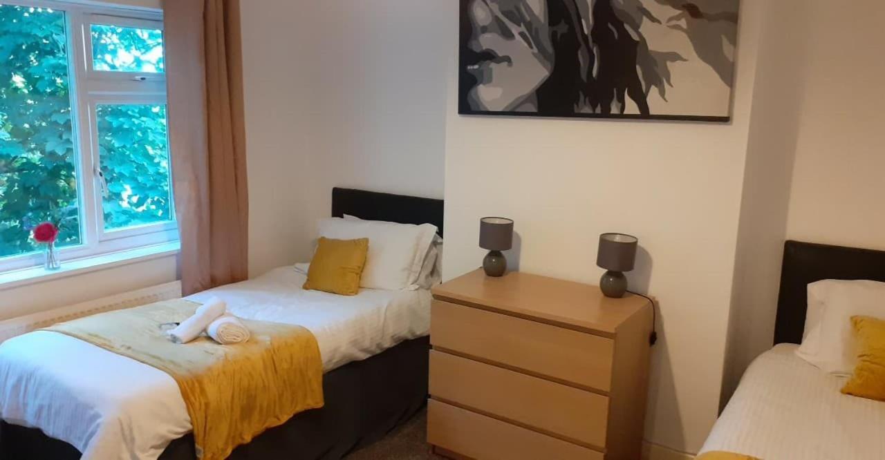 Perry Road, Beautiful Large House Available For Guests And Contractors Parking Wifi Βίλα Νότιγχαμ Εξωτερικό φωτογραφία