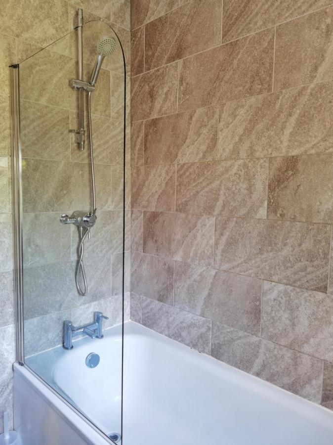 Perry Road, Beautiful Large House Available For Guests And Contractors Parking Wifi Βίλα Νότιγχαμ Εξωτερικό φωτογραφία