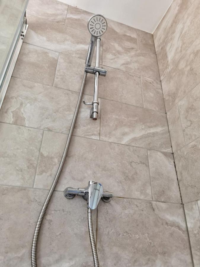 Perry Road, Beautiful Large House Available For Guests And Contractors Parking Wifi Βίλα Νότιγχαμ Εξωτερικό φωτογραφία